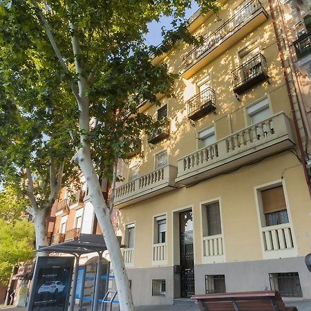 Dobo Rooms Ronda De Segovia Madrid Eksteriør billede