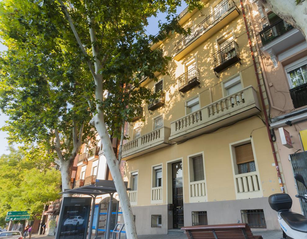 Dobo Rooms Ronda De Segovia Madrid Eksteriør billede