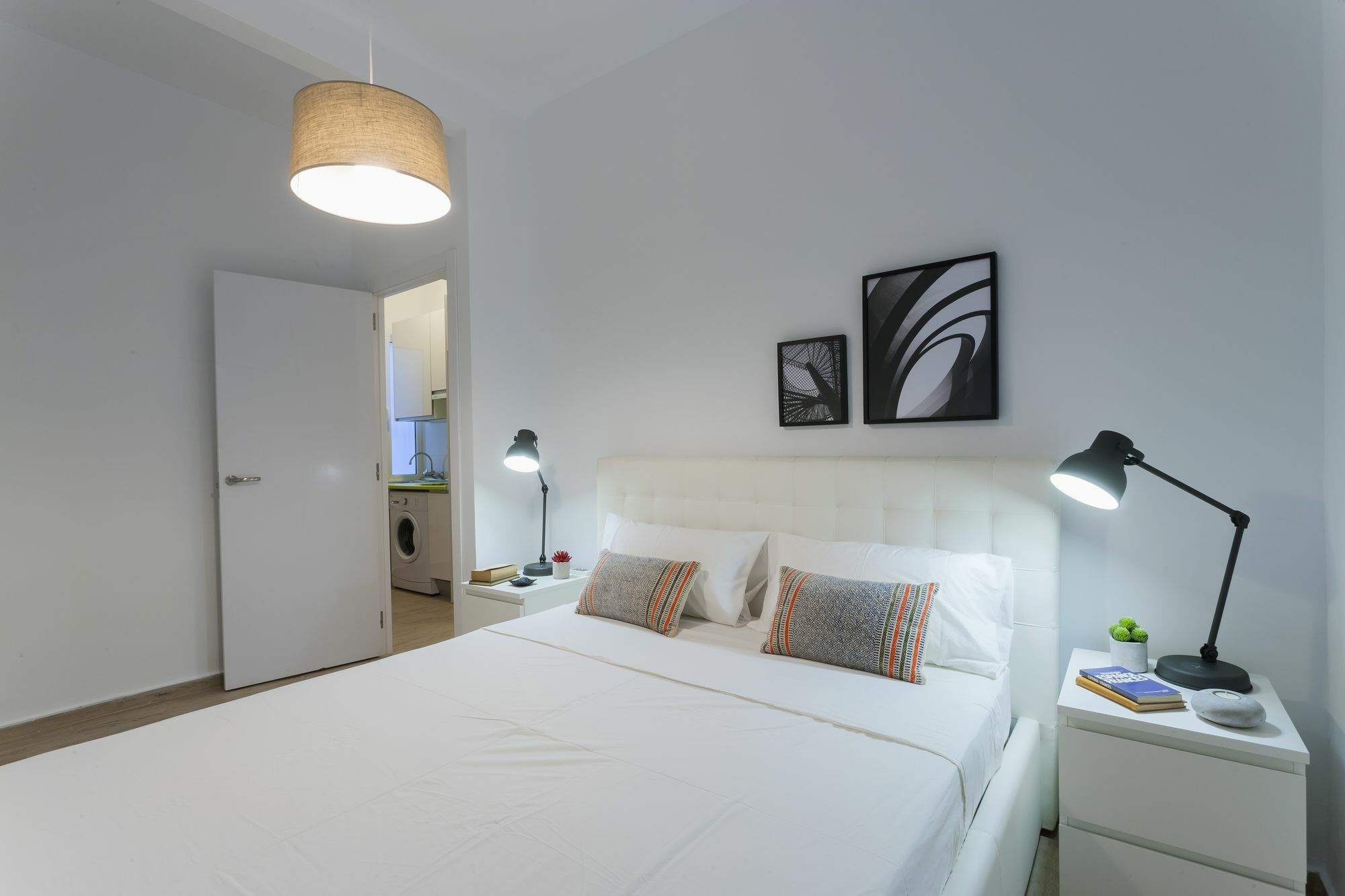 Dobo Rooms Ronda De Segovia Madrid Eksteriør billede