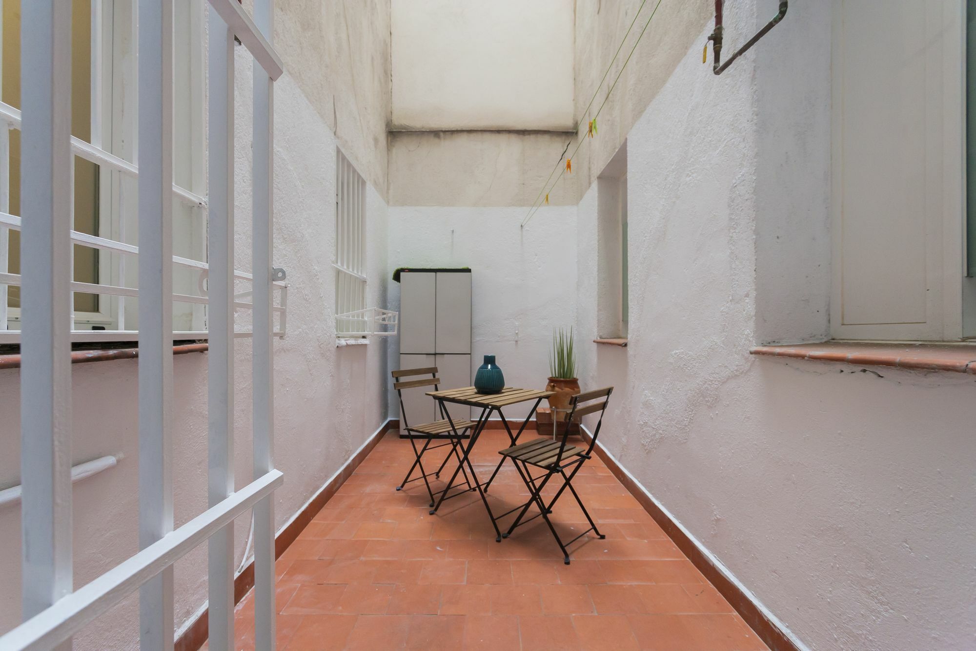 Dobo Rooms Ronda De Segovia Madrid Eksteriør billede