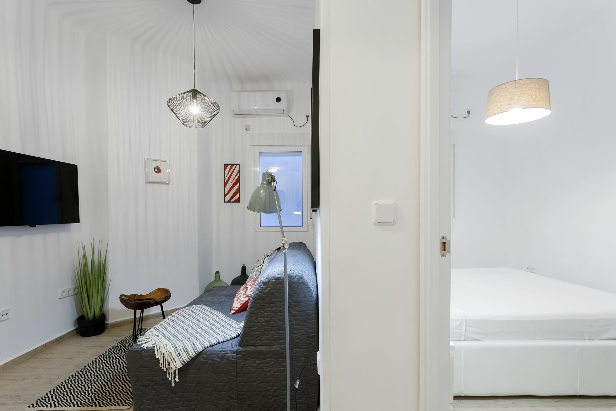Dobo Rooms Ronda De Segovia Madrid Eksteriør billede